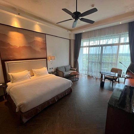 Forest City Golf Hotel Nusajaya  Esterno foto