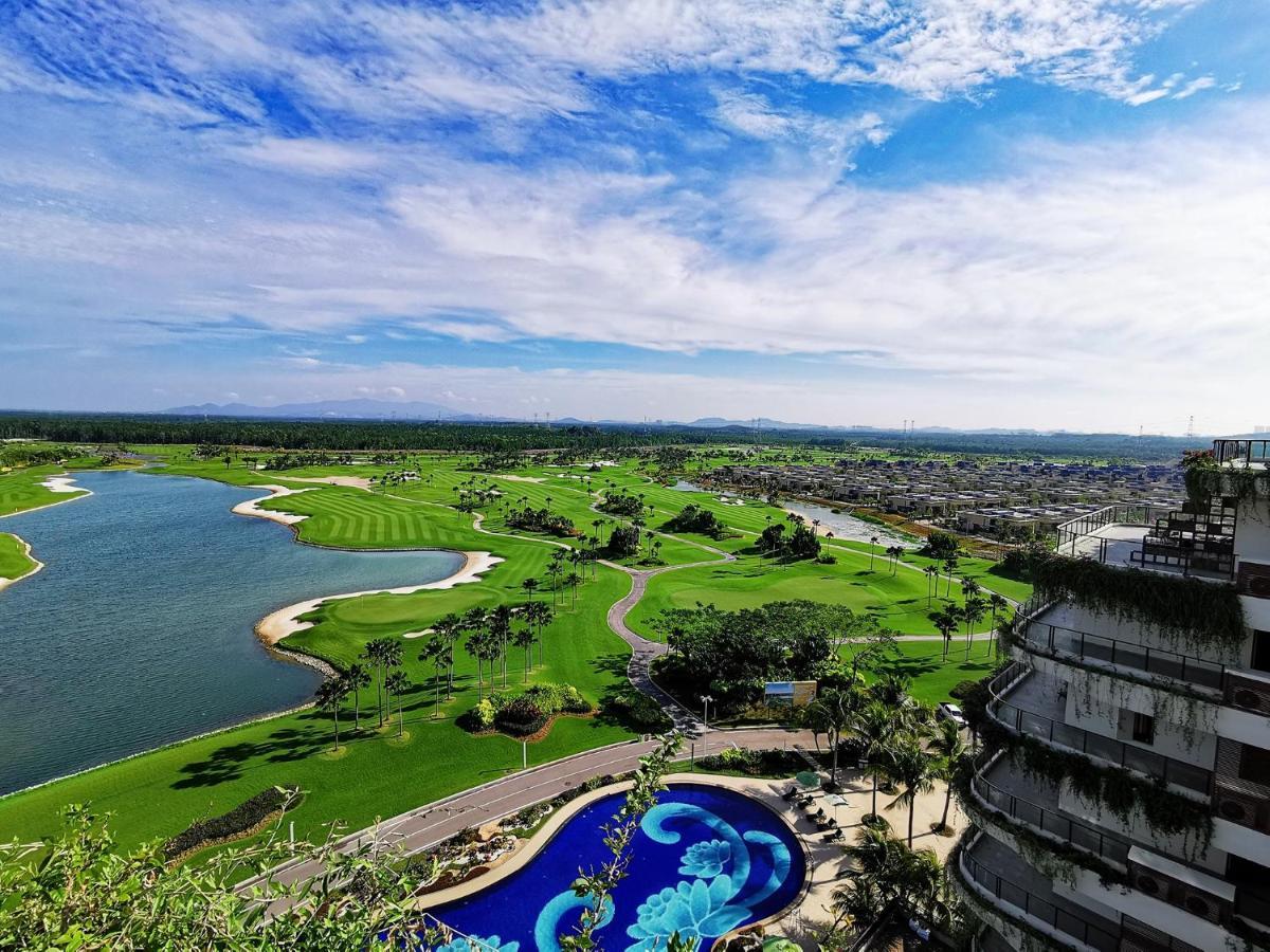 Forest City Golf Hotel Nusajaya  Esterno foto