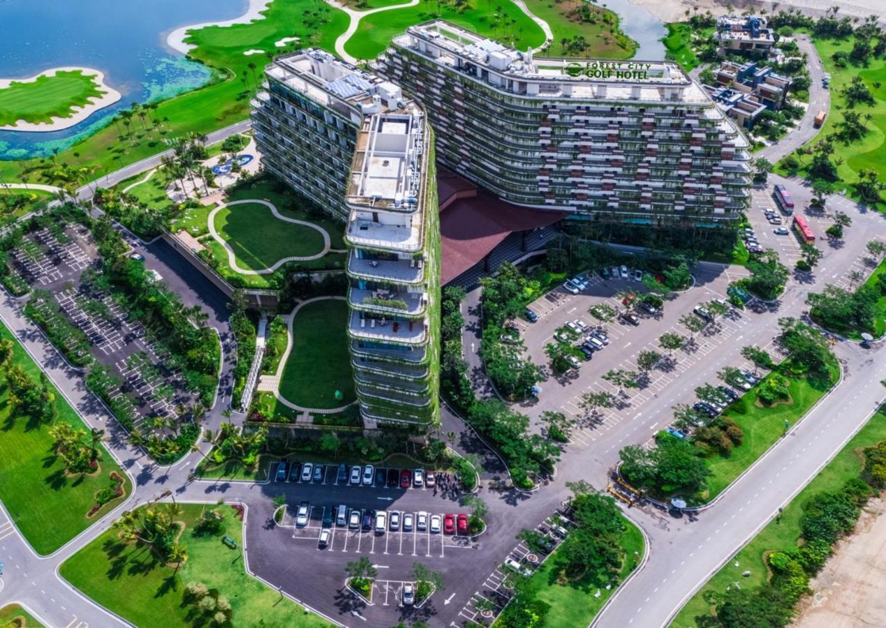 Forest City Golf Hotel Nusajaya  Esterno foto