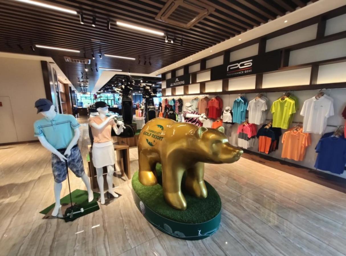 Forest City Golf Hotel Nusajaya  Esterno foto
