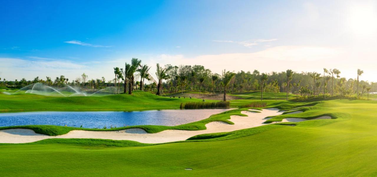 Forest City Golf Hotel Nusajaya  Esterno foto