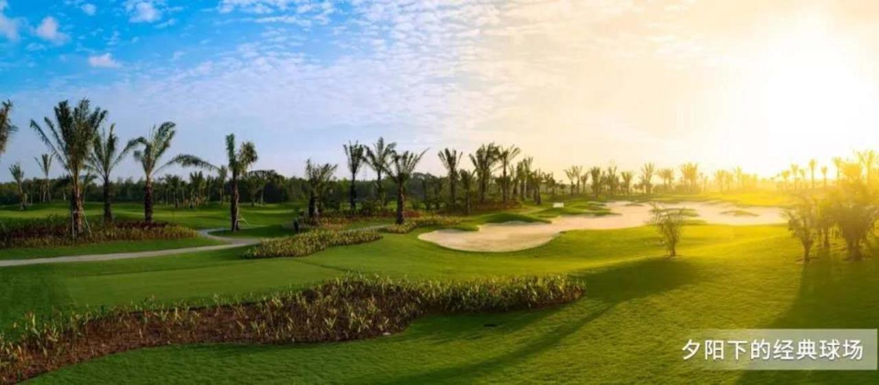 Forest City Golf Hotel Nusajaya  Esterno foto