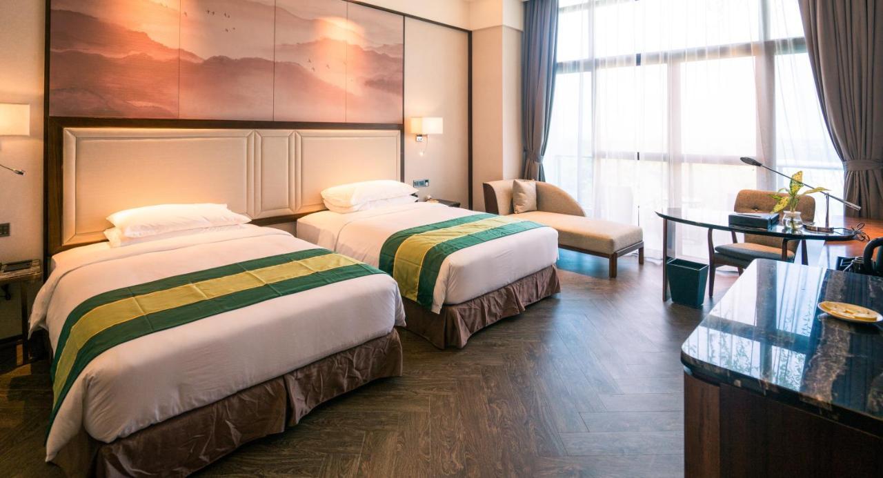 Forest City Golf Hotel Nusajaya  Esterno foto
