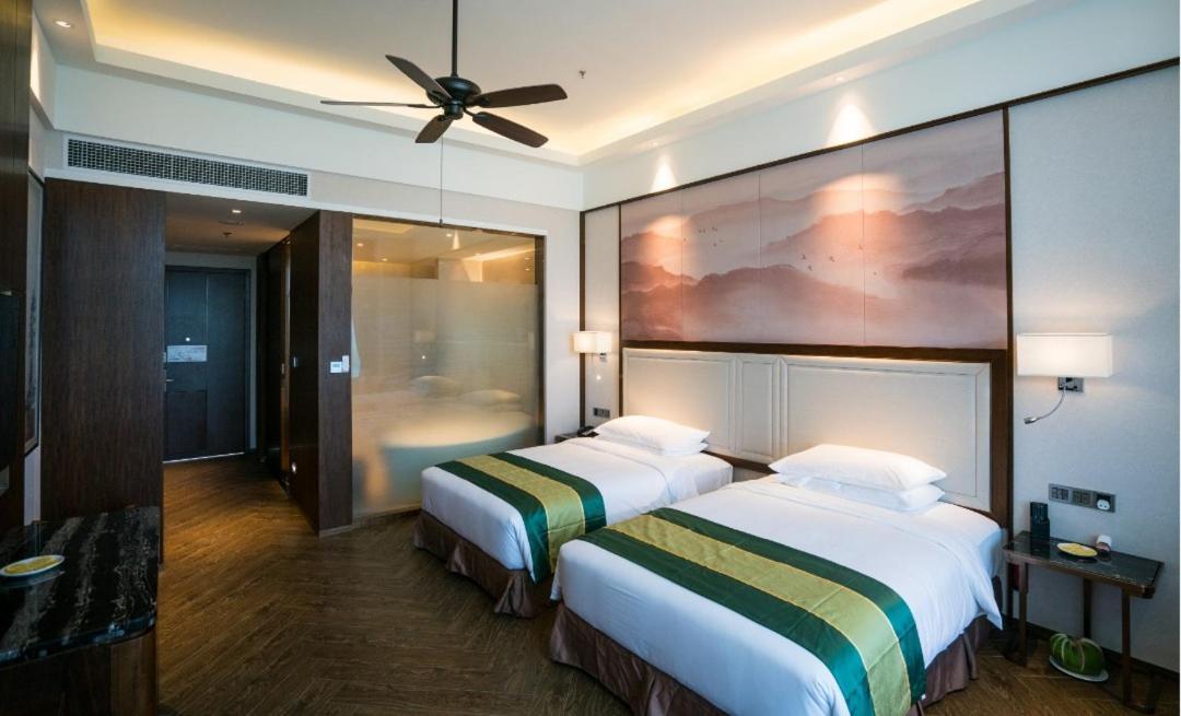 Forest City Golf Hotel Nusajaya  Esterno foto