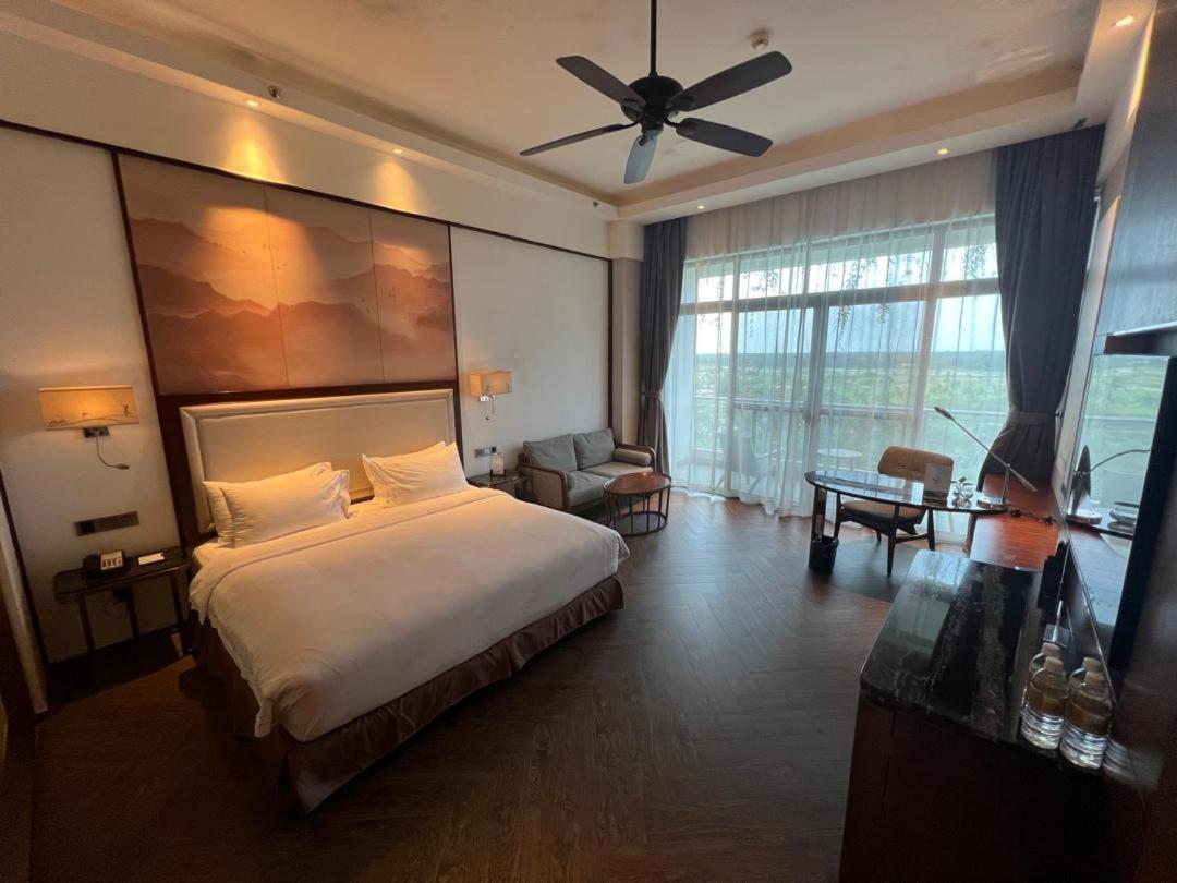 Forest City Golf Hotel Nusajaya  Esterno foto